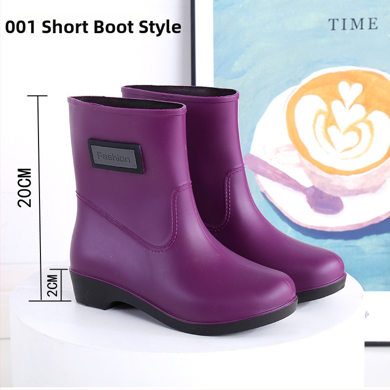 Γυναικείες γαλότσες βροχής από PVC με ψηλό άνω μέρος, χαμηλό τακούνι 1–3 cm, ενισχυμένη κατασκευή, μοτίβο με γράμματα