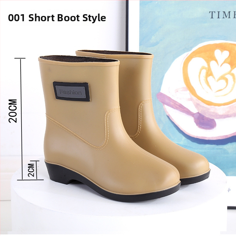 Γυναικείες γαλότσες βροχής από PVC με ψηλό άνω μέρος, χαμηλό τακούνι 1–3 cm, ενισχυμένη κατασκευή, μοτίβο με γράμματα