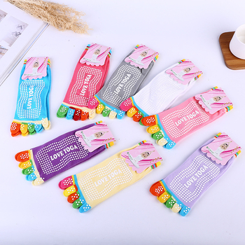 Чорапи за йога с пет пръста – памучни, неслизки, попиване на пот, плетени с една игла, модел 113019