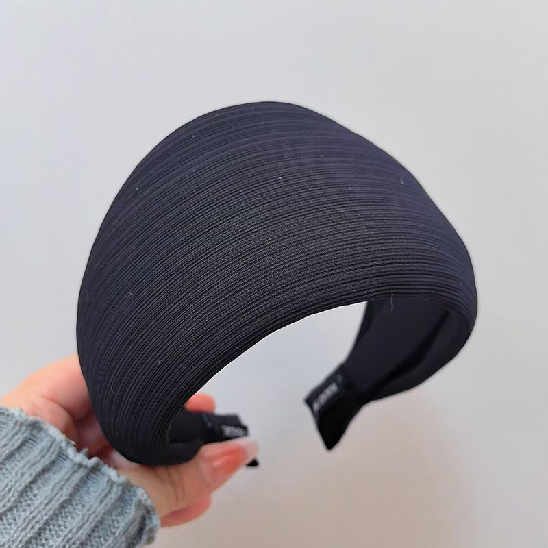 Bandă pentru cap pentru femei — design premium cu margine largă, lucrată manual, stil simplu, iarnă 2025