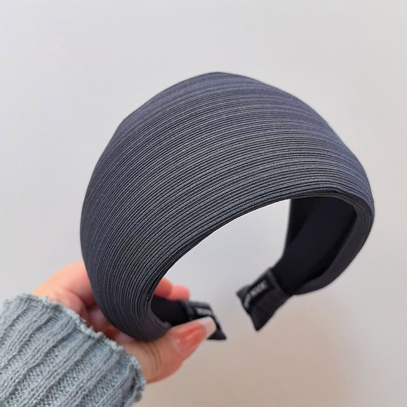 Bandă pentru cap pentru femei — design premium cu margine largă, lucrată manual, stil simplu, iarnă 2025