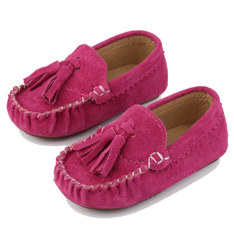 Gyerekeknek készült mokaszín, felső rész valódi bőr, gumírozott talp, négyzetes orr, brit stílusú hercegnő dizájn