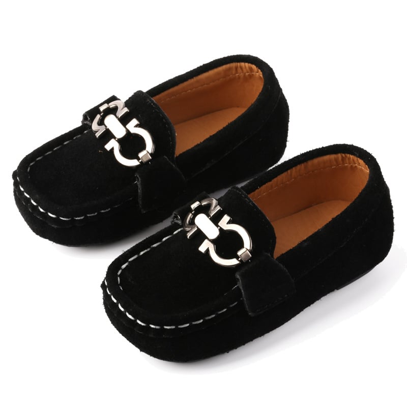 Gyerekeknek készült mokaszín, felső rész valódi bőr, gumírozott talp, négyzetes orr, brit stílusú hercegnő dizájn