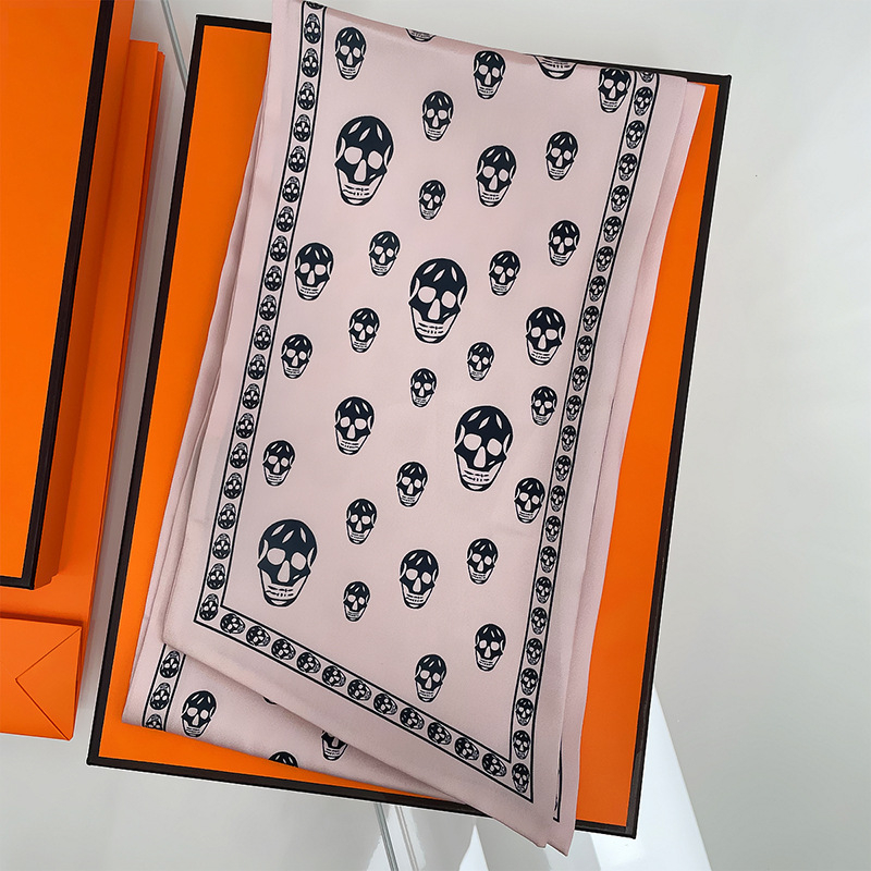 Halloween koponyás dekoratív sál twill selyemből, twill szövés, stílus: punk, niša — márka Jane Eyre Silk Edge