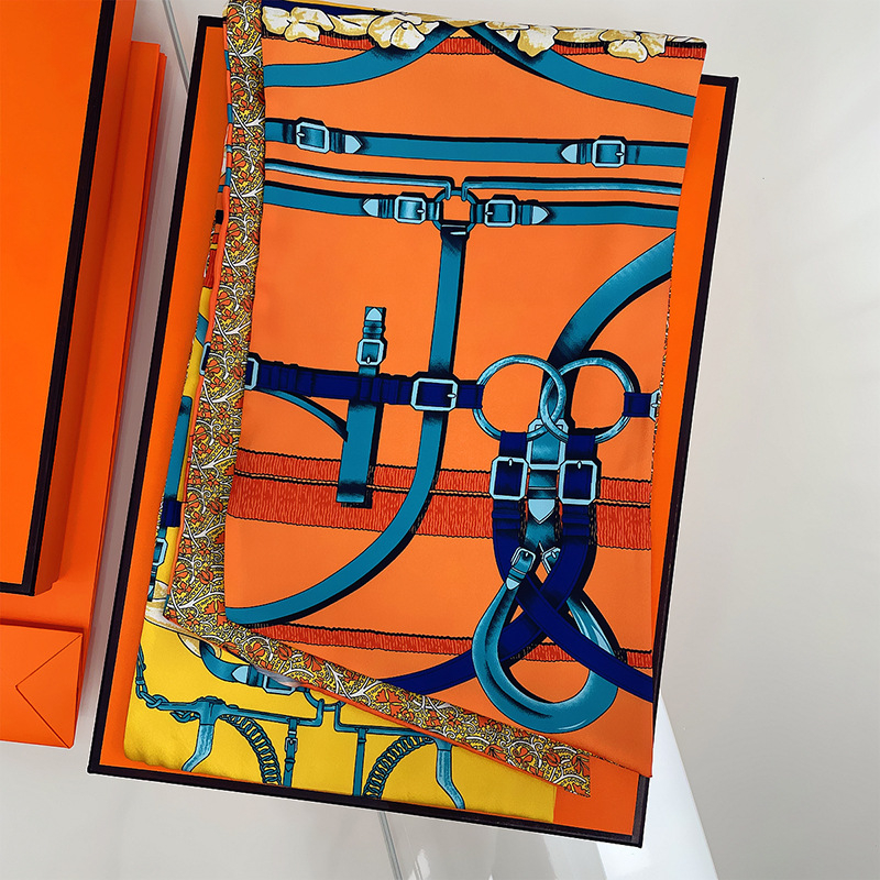 Halloween koponyás dekoratív sál twill selyemből, twill szövés, stílus: punk, niša — márka Jane Eyre Silk Edge