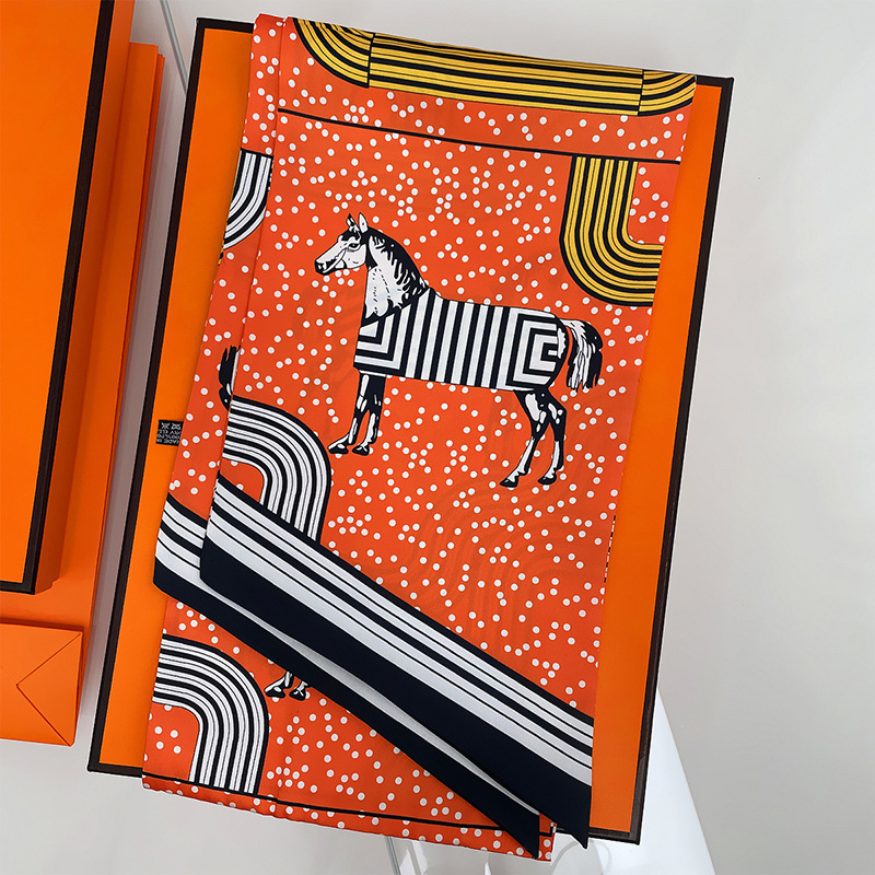 Halloween koponyás dekoratív sál twill selyemből, twill szövés, stílus: punk, niša — márka Jane Eyre Silk Edge