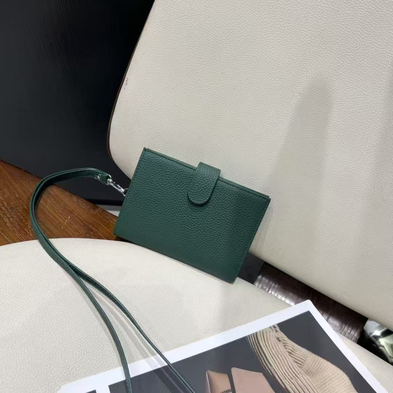 BBYANG Portofel pentru pașaport cu curea pentru gât – Piele naturală, 2 pliuri, Urban Minimalist, Căptușeală poliester-pamuc, Primăvara 2025