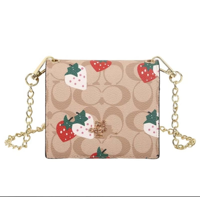 Πορτοφόλι με αλυσίδα και θήκη για κάρτες, PU δέρμα, οριζόντιο τετράγωνο σχήμα, άνοιγμα με καπάκι, εσωτερικός θήκη για έγγραφα και λαμινοποιημένη τσέπη με φερμουάρ, τσάντα με καπάκι, ένα λουρί ώμου, Καλοκαίρι 2024