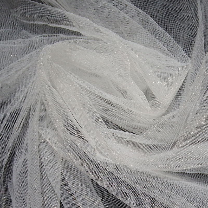 Νυφικό αξεσουάρ κεφαλής με βέλο — μοντέρνο μινιμαλιστικό στυλ για ζευγάρι, μάρκα Unique, Χειμώνας 2022