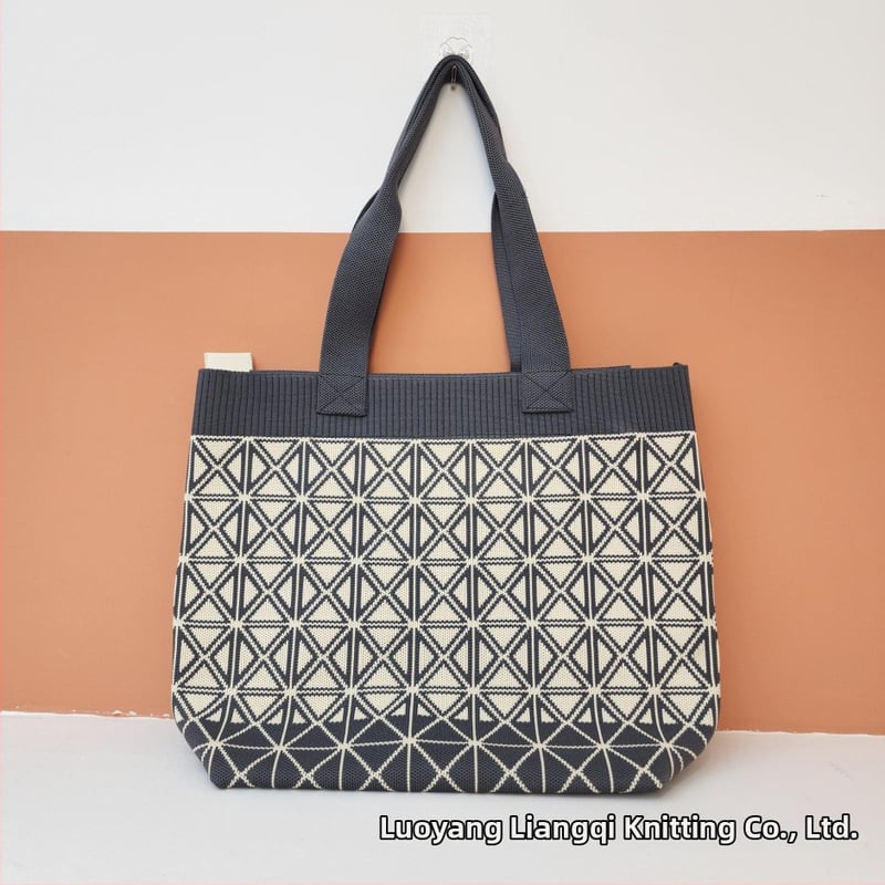 Taška typu bucket ZX — mestský štýl, polyester, zvislá štvorcová silueta, zatváranie šnúrkou, vnútorná kapsa na telefón