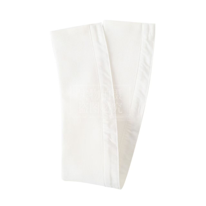 Pufi kabát gallérvédő, levehető menetes kivitel, meleg, cserélhető gallér, uniszex. Anyag: poliészter fonal. Szezon: őszi 2025. Felnőttek