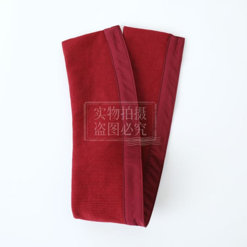 Pufi kabát gallérvédő, levehető menetes kivitel, meleg, cserélhető gallér, uniszex. Anyag: poliészter fonal. Szezon: őszi 2025. Felnőttek