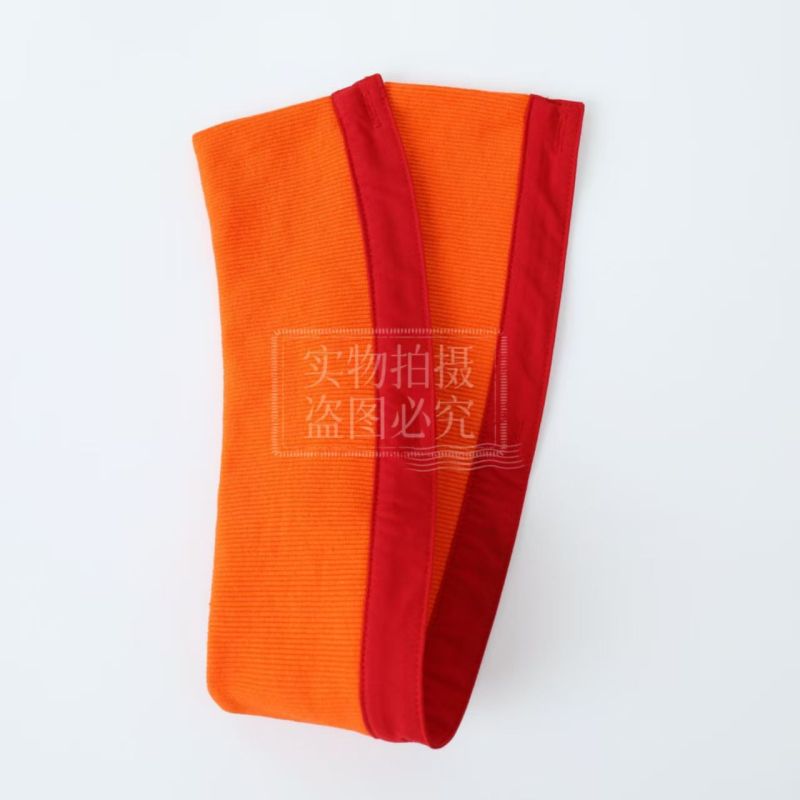 Pufi kabát gallérvédő, levehető menetes kivitel, meleg, cserélhető gallér, uniszex. Anyag: poliészter fonal. Szezon: őszi 2025. Felnőttek