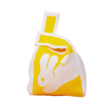 Πλεκτή τσάντα με πολλαπλές θήκες σε εθνικό στυλ — κάθετη τετράγωνη μορφή, επένδυση πολυεστέρα, εσωτερικές θήκες: κρυφή θήκη με φερμουάρ, θήκη κινητού, θήκη ταυτότητας και θήκη για κάμερα; κατάλληλη για καθημερινή χρήση