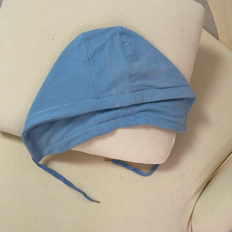 Kapucnis dzseki levehető elől, egyszínű pamut, kevert bélés, lazább stílus, tavasz 2025, felnőttek