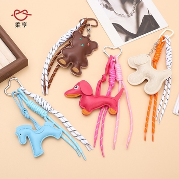 PU κρεμαστό για τσάντα με σχέδιο Ντάχσουντ, αρκούδα και μικρά ζώα, γλυκό και δροσερό στυλ, ημιχειρωνακτική επεξεργασία, Rouheng