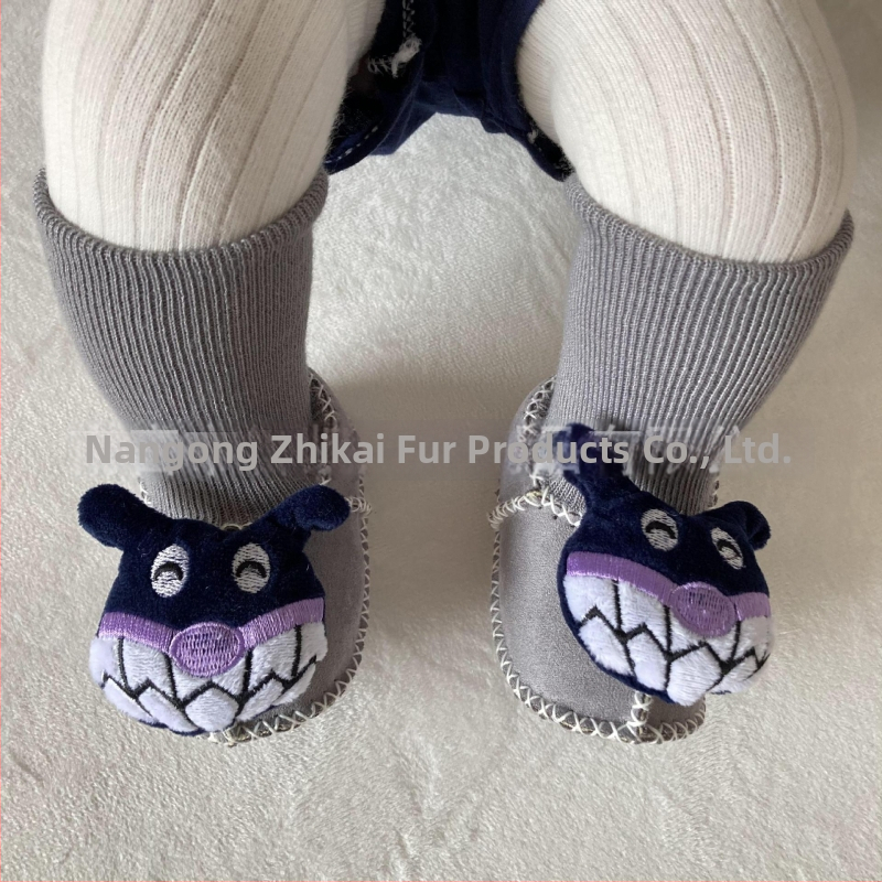 Χειμωνιάτικα παπούτσια μωρού με βελούδινο επάνω μέρος, επένδυση από τεχνητή γούνα, ραφή σόλας με το χέρι, σχέδιο καρτούν (Ηλικία 6–12 μηνών, αναπνεύσιμα, ζεστά)