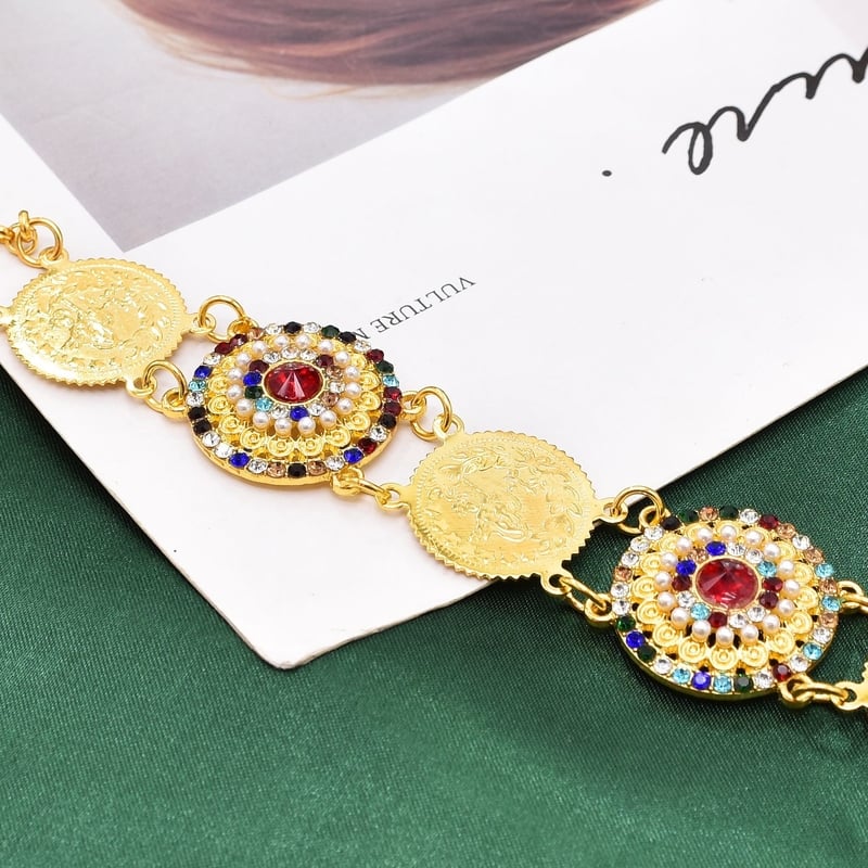 Személyre szabott bohém stílusú kő és gyöngy ékszer bross szett és széles arany érme karkötő