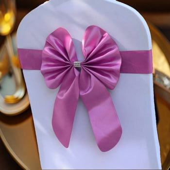 Reštaurácia, hotel, svadobná hostina, operadlo stoličky pre tlačové konferencie s kvetinovou stuhou, elastická dekorácia operadla stoličky