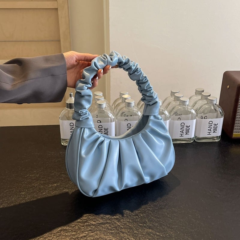 Нова чанта Cloud за жени 2026, пролет/лято, луксозна плисирана чанта за подмишници, модерна нишова чанта/чанта за рамо (чанта тип кнедли)