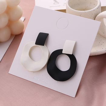 Ασπρόμαυροι γεωμετρικοί κύκλοι, νέο μοντέρνο και υπερβολικό κλιπ δαχτυλιδιού για το 2020, υψηλής ποιότητας και μοναδικό ευρωπαϊκό και αμερικανικό στυλ, κλιπ αυτιών γενικής χρήσης, δεν απαιτούνται τρυπήματα αυτιών.
