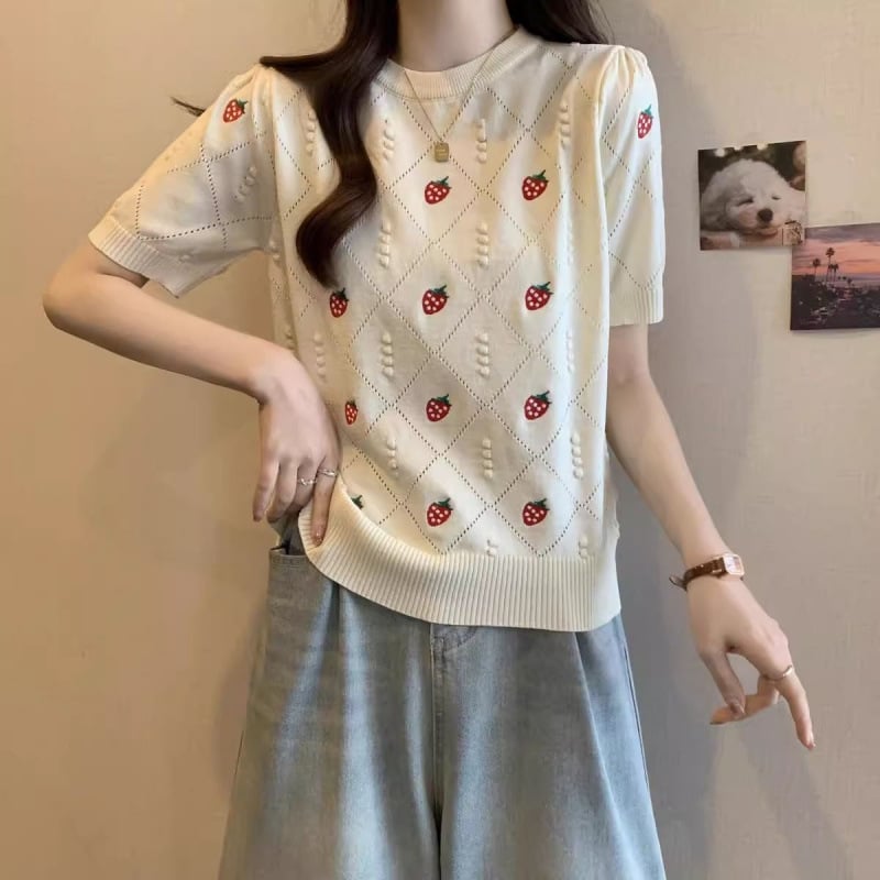 Κομψό καινούργιο πλεκτό πουλόβερ με κέντημα φράουλα, ανοιξιάτικο/καλοκαιρινό, κορεάτικο στυλ, νεανικό, κοντομάνικο, χαριτωμένο σχέδιο.