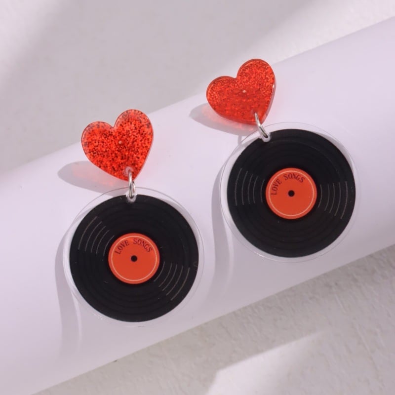 Cercei populari de Ziua Îndrăgostiților în formă de inimă cu design de inimă, săgeată, farfurie și zar pentru comerț electronic transfrontalier - Cercei acrilici