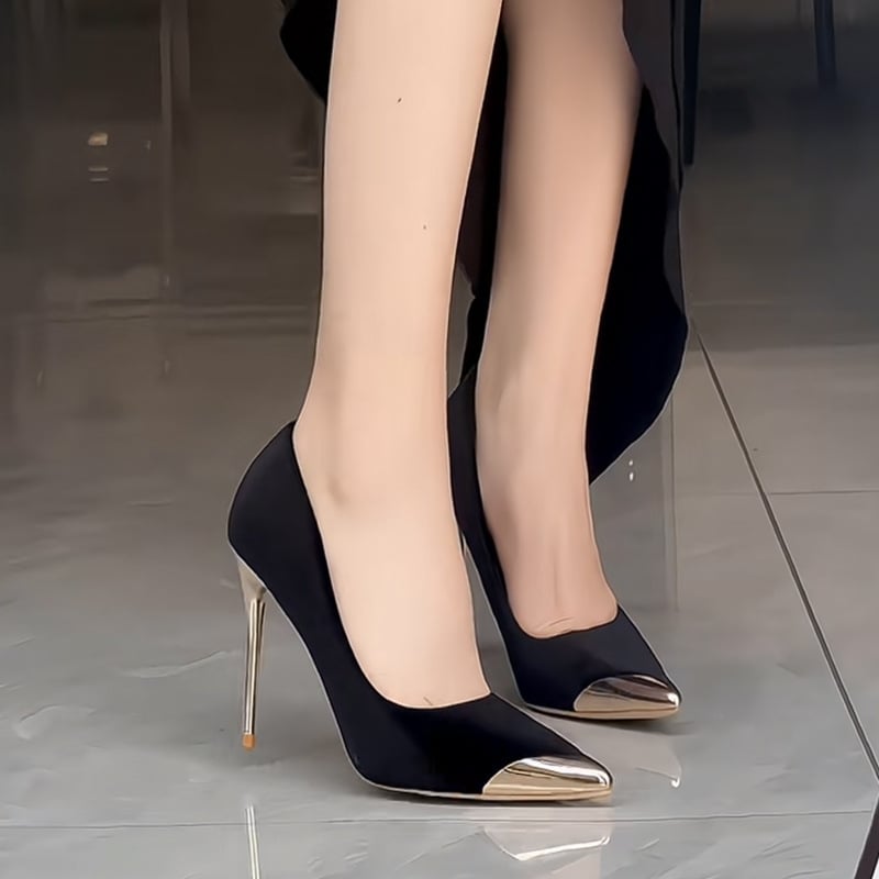 Pantofi negri pentru damă cu toc înalt, 7cm, stil nou primăvară/toamnă 2025, vârf ascuțit metalic, toc stiletto, decolteu jos, piele întoarsă, stil franțuzesc, pantofi simpli și sexy.