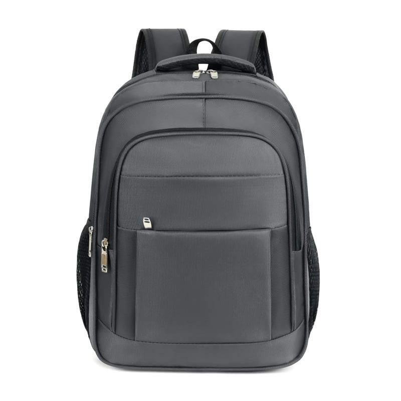 Új férfi hátizsák, nagy kapacitású, alkalmas üzleti utakra, ingázásra és utazásra; sok rekesszel, húzózsinóros kialakítással, gurulós táskának, laptoptáskának.