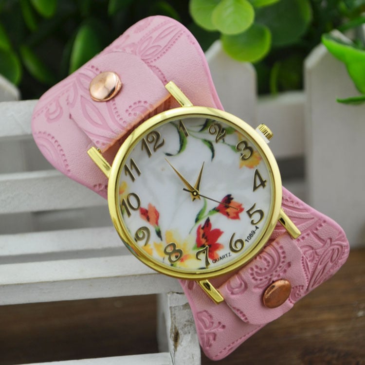 Деликатен дамски часовник от кожа с флорален циферблат, в пасторален стил и модерен принт „Женева“