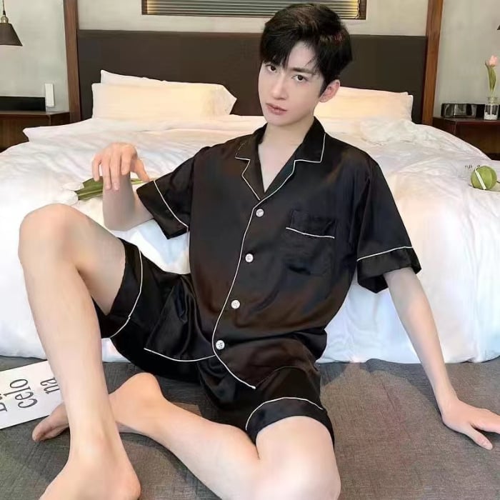 Ανδρικές καλοκαιρινές πιτζάμες και σορτς με κοντά μανίκια για το εξωτερικό εμπόριο, λεπτό κορεάτικο στυλ από μετάξι πάγου για νέους, μονόχρωμο, υψηλής ποιότητας για το σπίτι.