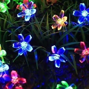 Határokon átnyúló LED napelemes cseresznyevirág-girlandok kültéri udvarra karácsonyi dekorációként, ünnepi, vízálló cseresznyevirág-girlandok