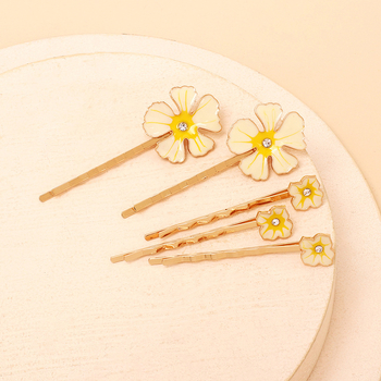 Εξατομικευμένο κλιπ μαλλιών bobby με λουλούδια που στάζουν και κρυστάλλους - ένα μοναδικό και κομψό αξεσουάρ μαλλιών με σχέδιο