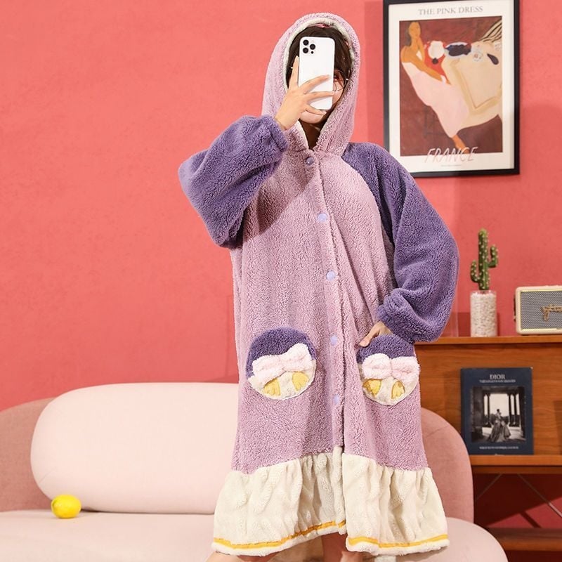 Női őszi/téli pizsama korall polárból, új 2025-ös modell, polár béléssel, vastag, rajzfilm stílusú, alkalmas felsőruházattal vagy otthoni viseletre télen.