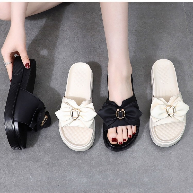 Γυναικεία σανδάλια με πλατφόρμα σε κορεατικό στιλ, νέο μοντέλο καλοκαίρι 2025, μαλακή σόλα, αντιολισθητικές, άνετες παντόφλες για μητέρες και μητέρες.