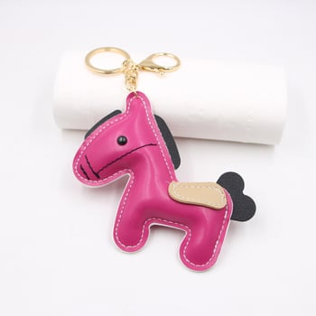 Modern, luxus ékszerek a Ló évére, póni medálok, ajándékok, póni autó kulcstartók, medálok, táskák, ruházati kiegészítők