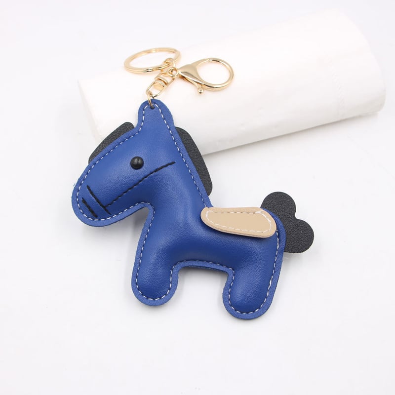 Modern, luxus ékszerek a Ló évére, póni medálok, ajándékok, póni autó kulcstartók, medálok, táskák, ruházati kiegészítők