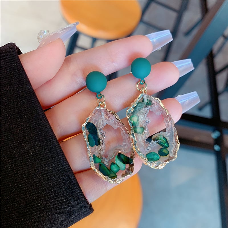 2023 új smaragdzöld divatos niche fülbevaló nagykereskedelemben, koreai szabálytalan geometrikus fülbevalók nőknek