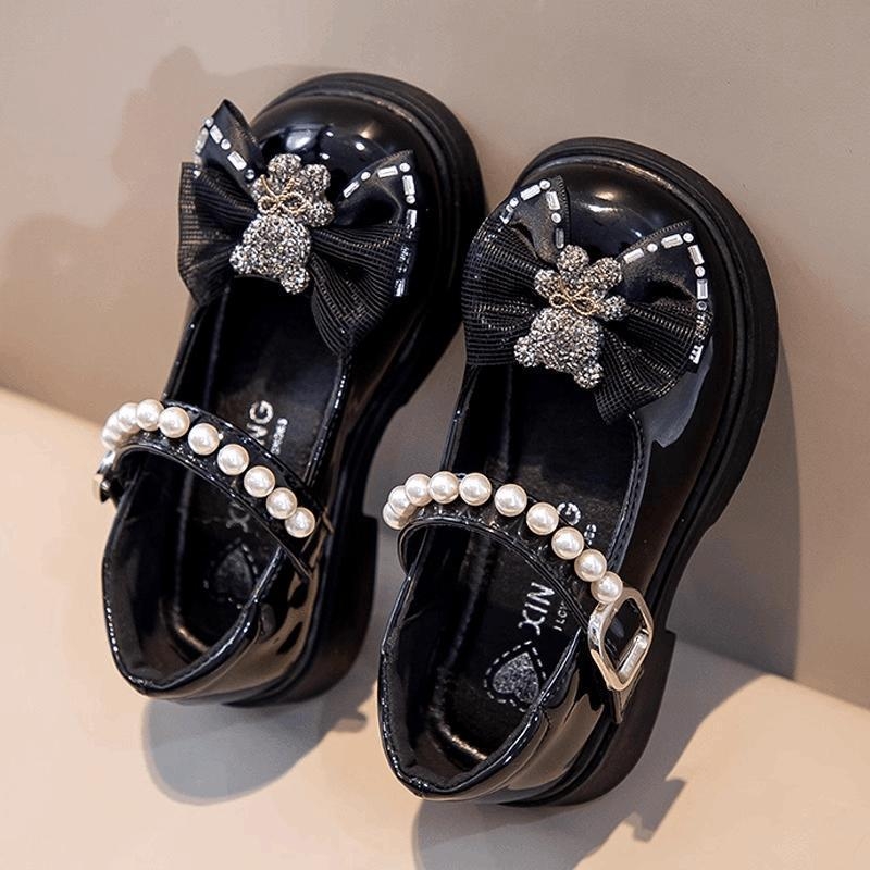 Черни кожени обувки за момичета, есен 2024, нов модел, детски принцески обувки, модерни и стилни, с мека подметка, за момичета през пролетта и есента.