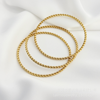 Трансгранична горещо продавана усукана гривна от неръждаема стомана с квадратна тел, бижута с вълнообразна титаниева стомана, сферични бижута