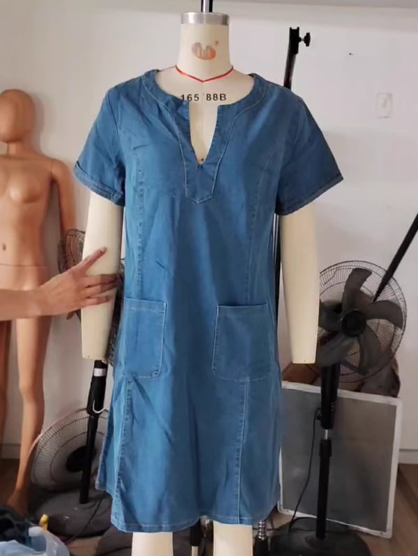 2025 Az Amazon legkelendőbb farmerruhája 2025-ben, európai és amerikai, határokon átnyúló szexi női ruha V-nyakkal és mosott fazonnal.