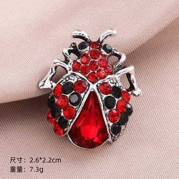 Aranyos koreai stílusú katicabogár és méhecske bross, ötvözetből készült rovar kitűző kristályokkal díszítve, ruhatáska kiegészítők