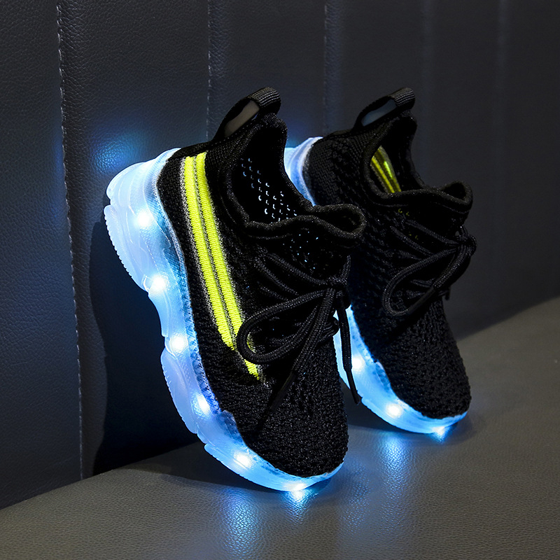 USB-ről tölthető, hét színű LED-es világító cipők közvetlen gyári értékesítése gyerekeknek, fiúknak és lányoknak, éjszakai fénnyel és villogó hatással, iskolai sportcipők