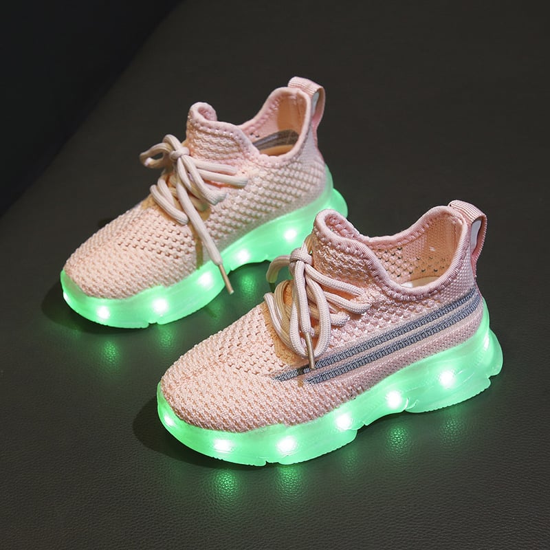 USB-ről tölthető, hét színű LED-es világító cipők közvetlen gyári értékesítése gyerekeknek, fiúknak és lányoknak, éjszakai fénnyel és villogó hatással, iskolai sportcipők