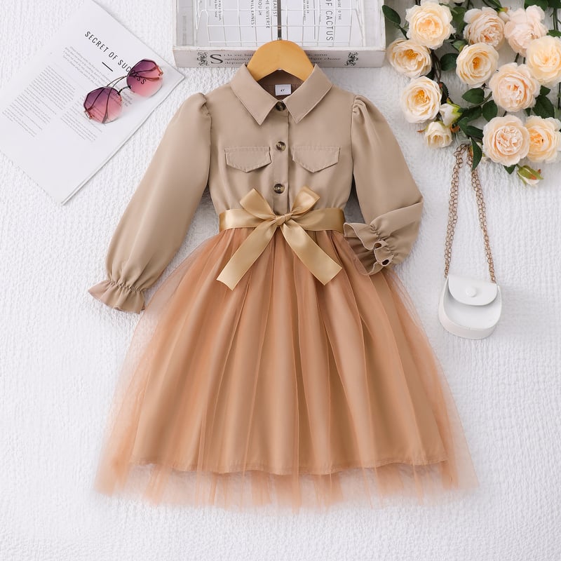 Νέο, διασυνοριακό, μοντέρνο φόρεμα φθινοπώρου-χειμώνα με μακριά μανίκια, γιακά και μέση, ύφασμα mesh, patchwork