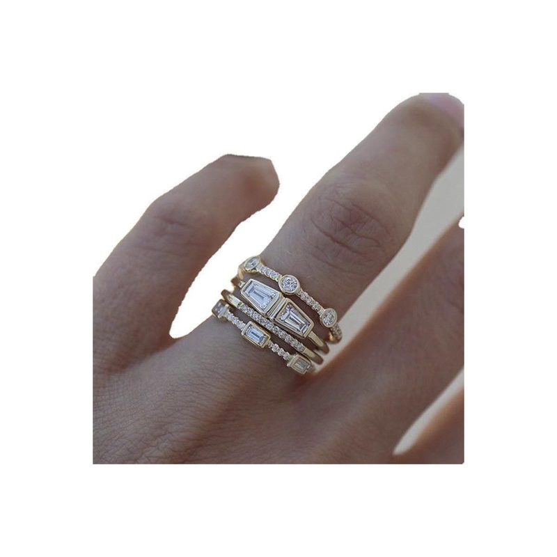 Prekogranični set od četiri prstena s geometrijskom kombinacijom kvadratnog cirkona i dijamantnog intarziranja, popularan u cijelosti - Izravna prodaja s tvornice i veleprodaja cirkona