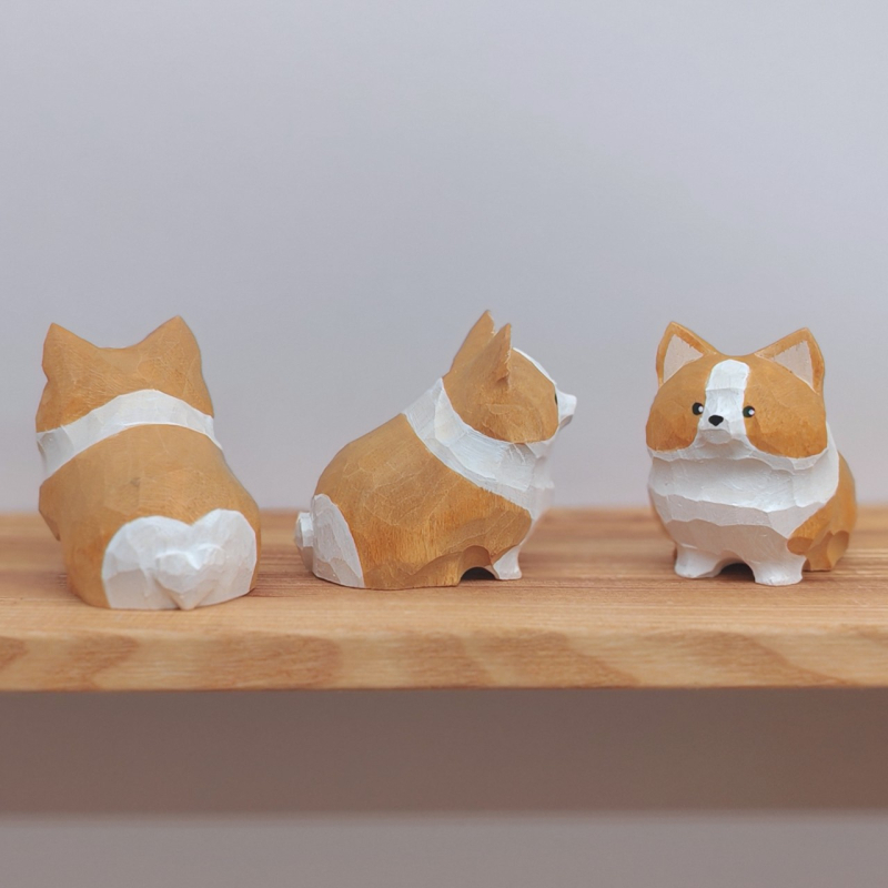 Дървена резба на корги куче — декоративна фигура, висулка и украса за дом и офис