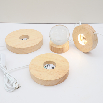 LED нощна лампа от каучуково дърво с кристална основа и USB интерфейс, дървен декоративен елемент, кръгла основа