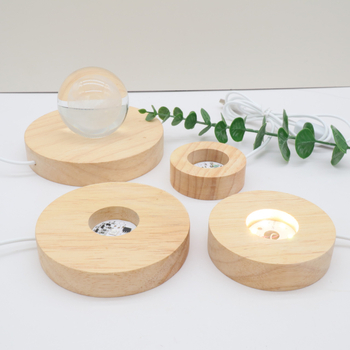 LED нощна лампа от каучуково дърво с кристална основа и USB интерфейс, дървен декоративен елемент, кръгла основа
