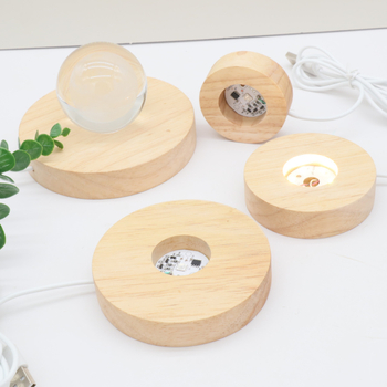 LED нощна лампа от каучуково дърво с кристална основа и USB интерфейс, дървен декоративен елемент, кръгла основа